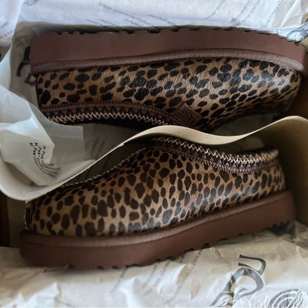 Ugg Tasman Caspian NWT size 8